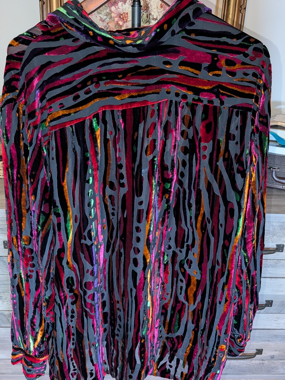 Bob Mackie Wearable Art Velvet Burnout Blouse 2X - Picture 3 of 4